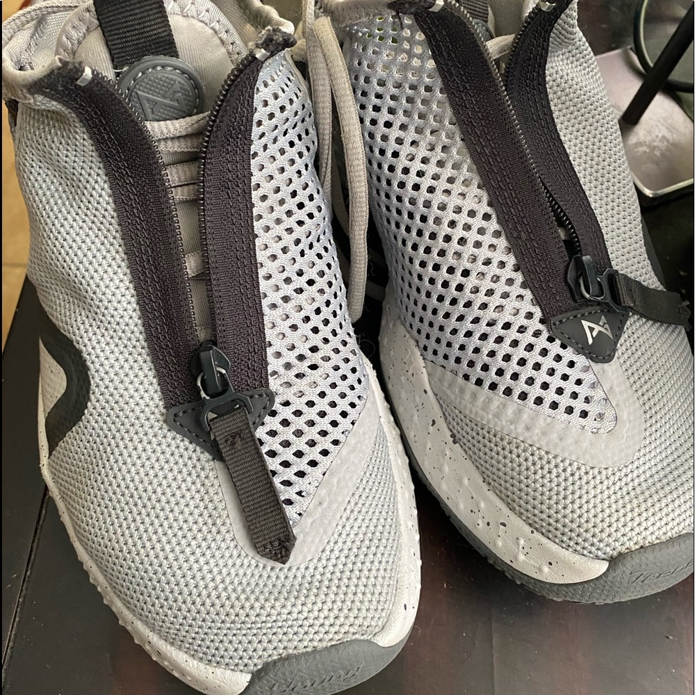 EUC basketball shoes